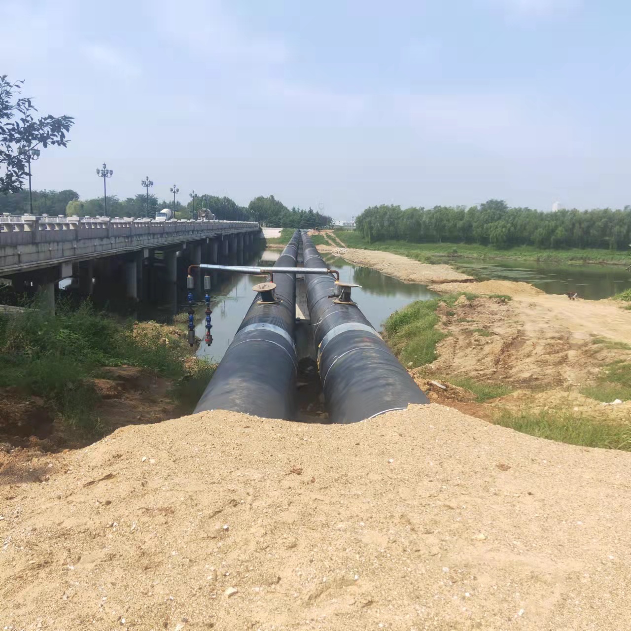 来宾西气东输管道施工输油管道清洗